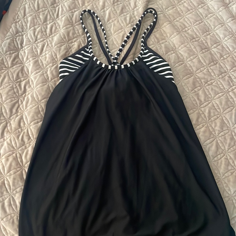 Athleta Peep Show Bra Tank